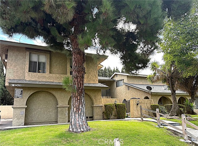 Front of complex. Four units in total here,