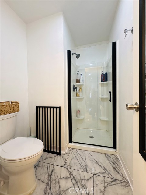 502 Holly Avenue, Oxnard CA: https://media.crmls.org/medias/10737334-3518-440e-940f-d12f1a18c90c.jpg