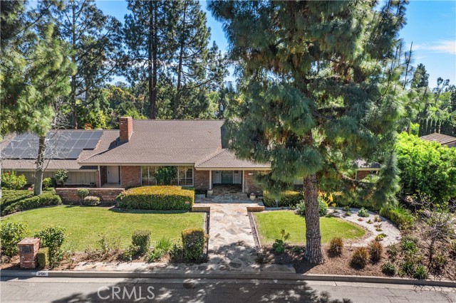 Detail Gallery Image 6 of 48 For 2120 Yucca, Fullerton,  CA 92835 - 4 Beds | 4 Baths