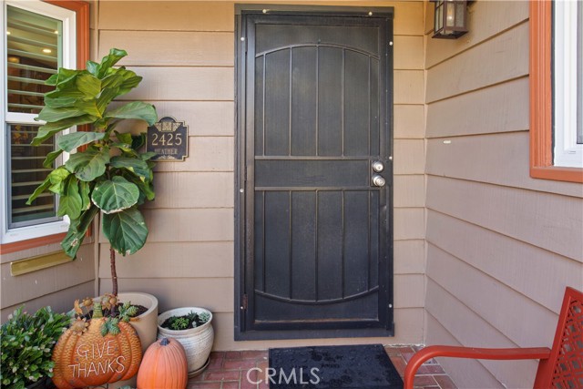 Image 3 of 46 For 2425 Heather Avenue