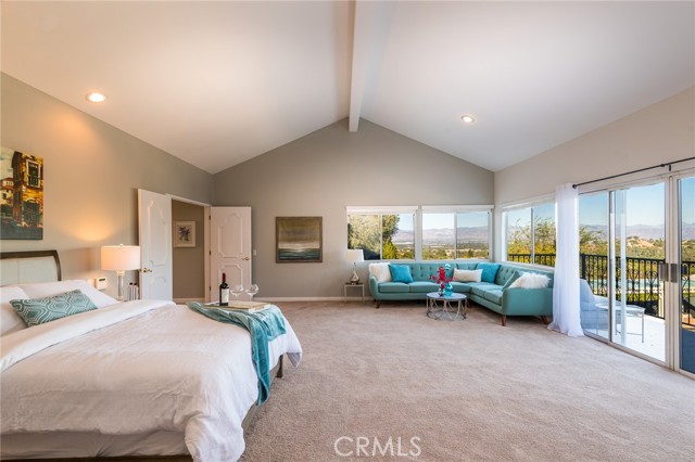 4020 Clarinda Drive, Tarzana CA: https://media.crmls.org/medias/1074f576-2391-49bd-bb12-43fd2d09c89b.jpg