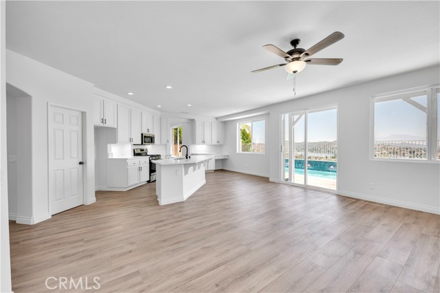 Detail Gallery Image 19 of 58 For 29 Villa Valtelena, Lake Elsinore,  CA 92532 - 4 Beds | 3 Baths