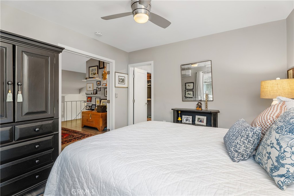 MLS #OC25261360 image #24