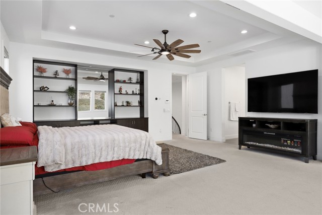 20535 W Bluebird Court, Porter Ranch CA: https://media.crmls.org/medias/10764411-d82c-4f0f-9deb-21b0e6698873.jpg