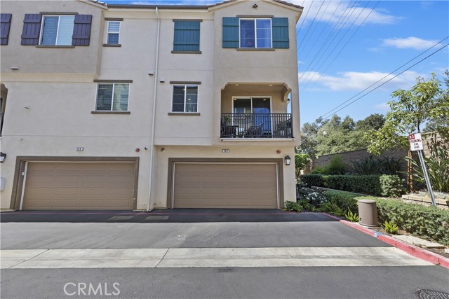 384 Ruby Red Lane, Upland CA: https://media.crmls.org/medias/1076b704-257a-4cf3-bdfe-790cccf0e53a.jpg