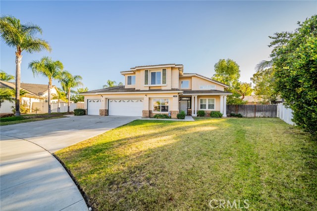 Detail Gallery Image 1 of 60 For 1536 Chestnut Cir, Corona,  CA 92881 - 5 Beds | 4 Baths