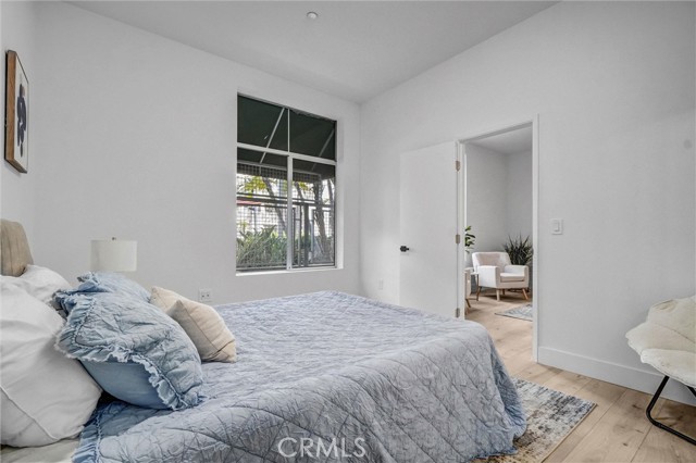 435 W Center Street Promenade, Anaheim CA: https://media.crmls.org/medias/10773e97-1a3c-433e-92ed-b21ee08027f7.jpg