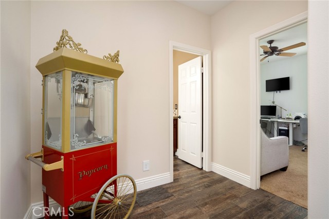 Detail Gallery Image 33 of 52 For 20530 Cheryl Ln, Saugus,  CA 91350 - 5 Beds | 4 Baths