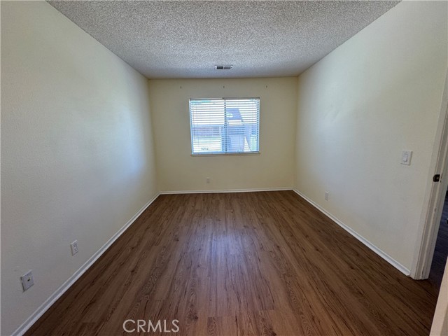 Detail Gallery Image 6 of 11 For 4545 Alamo #G,  Simi Valley,  CA 93063 - 1 Beds | 1 Baths