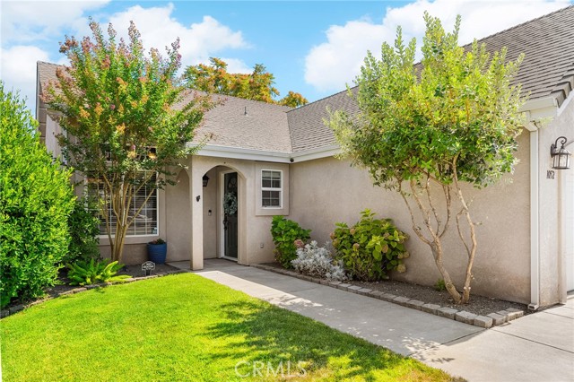 Detail Gallery Image 4 of 29 For 1052 Windsor Way, Chico,  CA 95926 - 3 Beds | 2 Baths