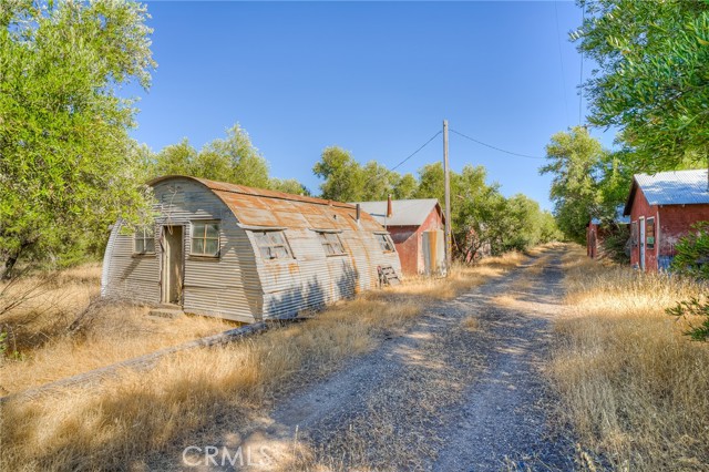 16 Rocky Drive, Oroville CA: https://media.crmls.org/medias/107a85de-b17e-40b6-81c4-6f7374596ca8.jpg