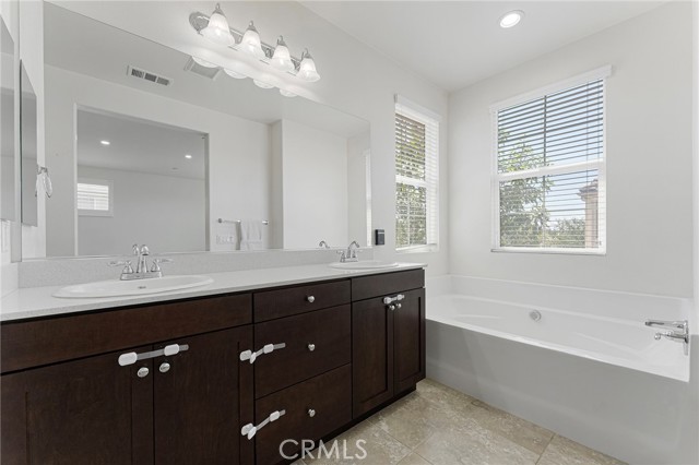 4997 Adera Street, Montclair CA: https://media.crmls.org/medias/107ae8c5-5583-4e81-a160-e79d5e0e1945.jpg