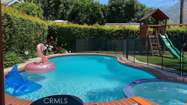Detail Gallery Image 12 of 14 For 2129 Garfias Dr, Pasadena,  CA 91104 - 3 Beds | 2 Baths