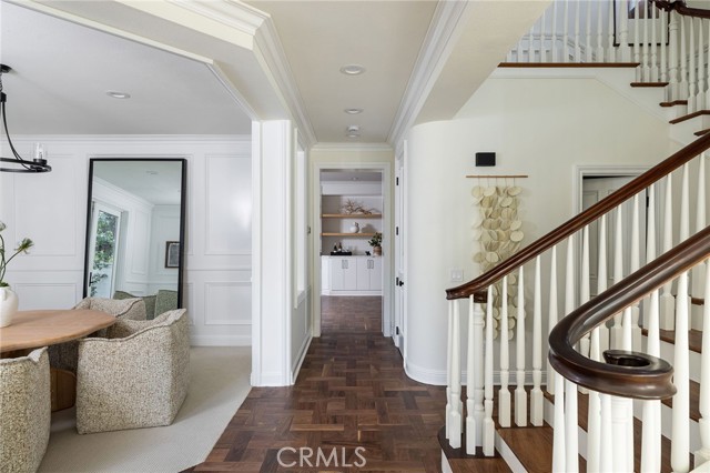 Detail Gallery Image 12 of 38 For 30 Long Bay, Newport Beach,  CA 92660 - 4 Beds | 3/1 Baths