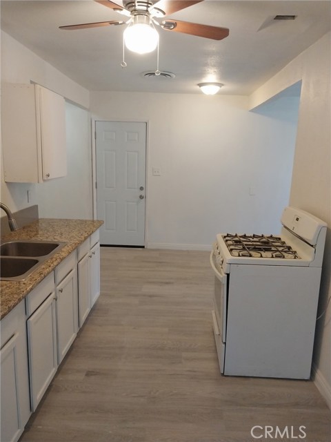 Detail Gallery Image 10 of 17 For 470 N Willow St, Blythe,  CA 92225 - 4 Beds | 1/1 Baths