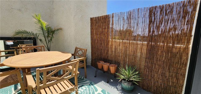 Detail Gallery Image 43 of 57 For 11845 Mayfield Ave #303,  Los Angeles,  CA 90049 - 2 Beds | 2/1 Baths