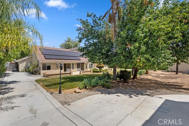 10854 Beltramo Circle, Riverside CA: https://media.crmls.org/medias/107d0c13-fe5d-4c98-b326-69b21eec9565.jpg