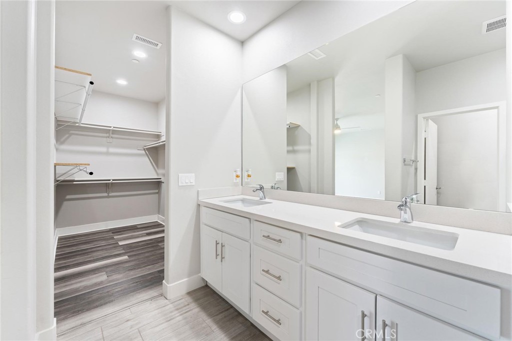 MLS #SR25258854 image #17