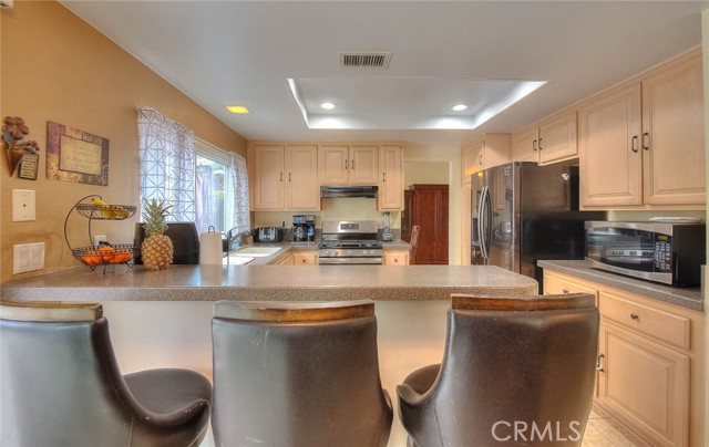 Detail Gallery Image 3 of 28 For 29073 Forest View, Lake Elsinore,  CA 92530 - 3 Beds | 2/1 Baths