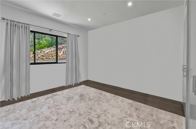9924 Liebe Drive, Beverly Hills CA: https://media.crmls.org/medias/107e4654-1f3a-44a2-902b-e5a03397ef46.jpg
