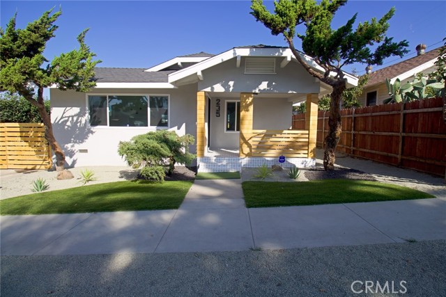 235 E Eldridge, Long Beach CA: https://media.crmls.org/medias/107e8af0-545b-452d-8e04-f23da7b87e0c.jpg