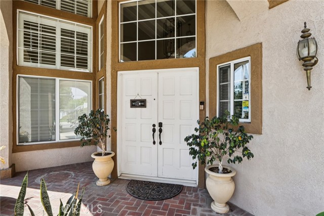 Detail Gallery Image 4 of 67 For 420 Somerset Cir, Corona,  CA 92879 - 5 Beds | 3 Baths