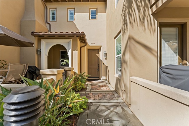 Detail Gallery Image 32 of 37 For 21386 Armilla, Huntington Beach,  CA 92648 - 2 Beds | 2/1 Baths