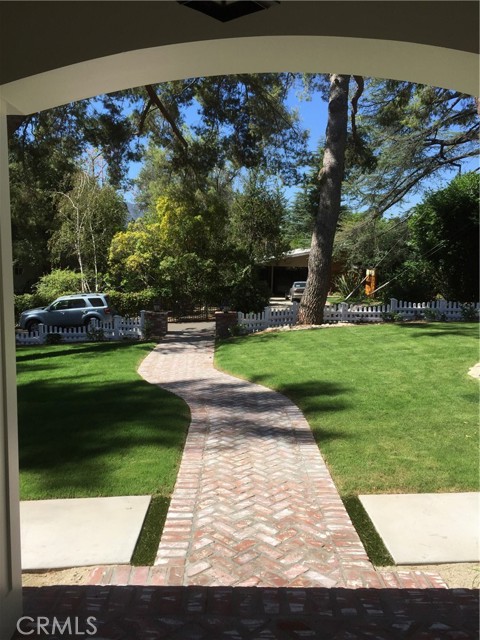 5310 La Forest Drive, La Canada Flintridge CA: https://media.crmls.org/medias/1080c3e4-640d-4aaa-bb81-f18bebe3dcad.jpg