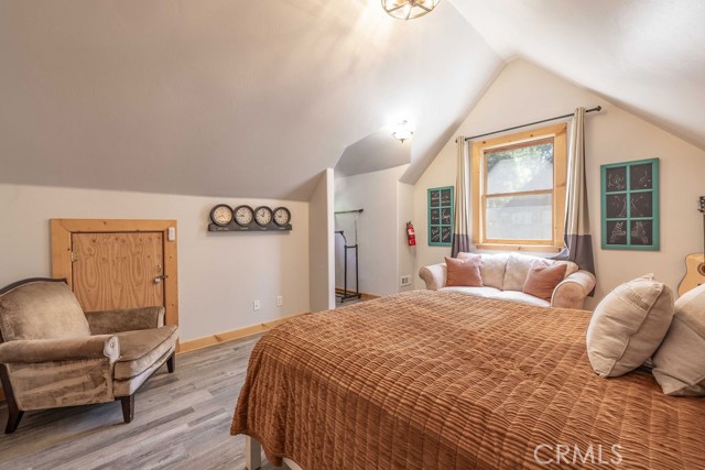 893 Silver Tip Drive, Big Bear CA: https://media.crmls.org/medias/108149b8-16f2-4060-81f3-bc7874518b61.jpg