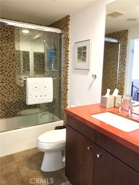 Detail Gallery Image 10 of 16 For 850 E Palm Canyon Dr #203,  Palm Springs,  CA 92264 - 2 Beds | 2 Baths