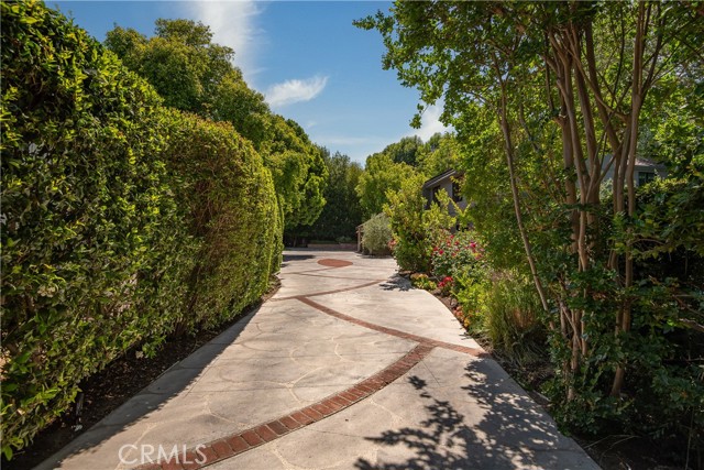 Detail Gallery Image 7 of 55 For 4851 Corbin Ave, Tarzana,  CA 91356 - 6 Beds | 6 Baths