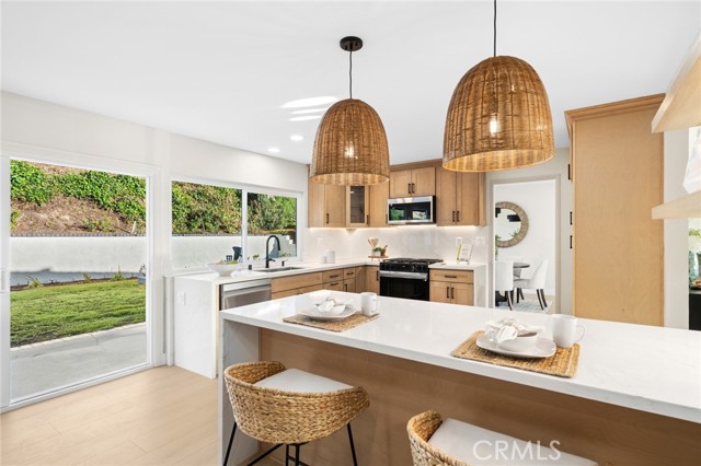 Detail Gallery Image 16 of 48 For 24422 Aphena, Mission Viejo,  CA 92691 - 5 Beds | 3/1 Baths