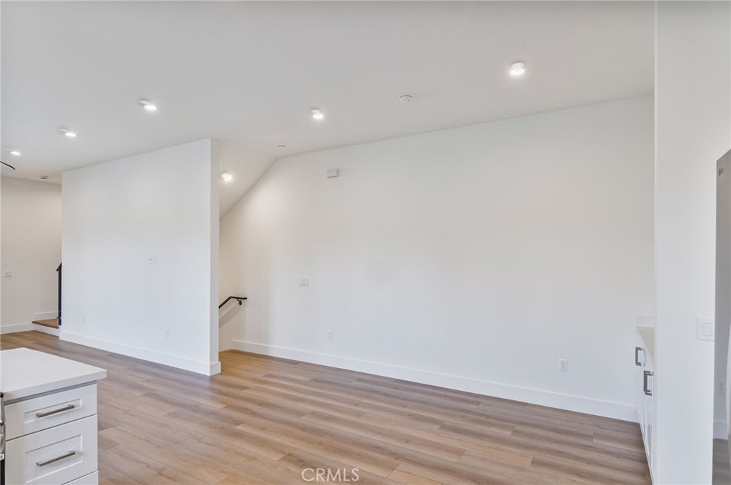 MLS #SR25248186 image #12