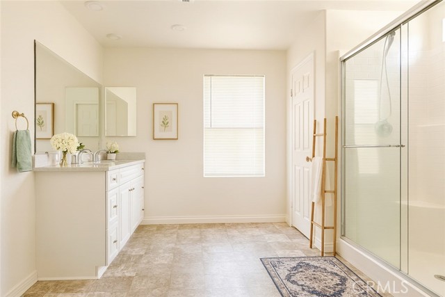 Detail Gallery Image 10 of 12 For 4010 E Catalina St, Ontario,  CA 91761 - 5 Beds | 3 Baths