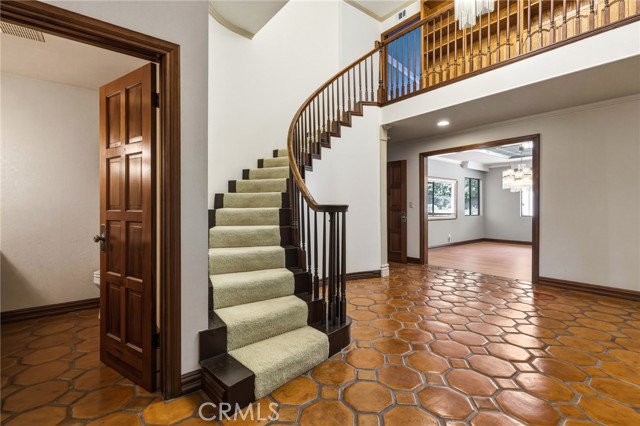22231 Romar Street photo 6