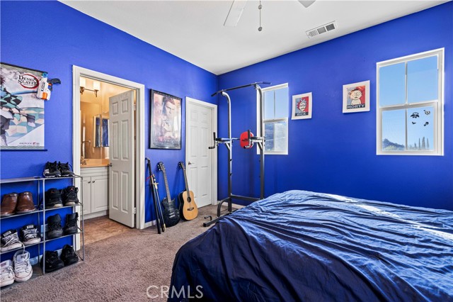 20556 Suzie Lane, Saugus CA: https://media.crmls.org/medias/10854e78-2bb9-4950-88f6-406fda6fd8fe.jpg