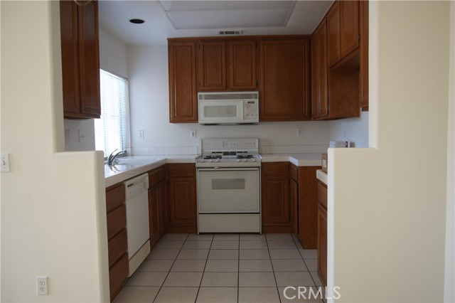 Detail Gallery Image 6 of 14 For 28748 La Siena, Laguna Niguel,  CA 92677 - 2 Beds | 2 Baths