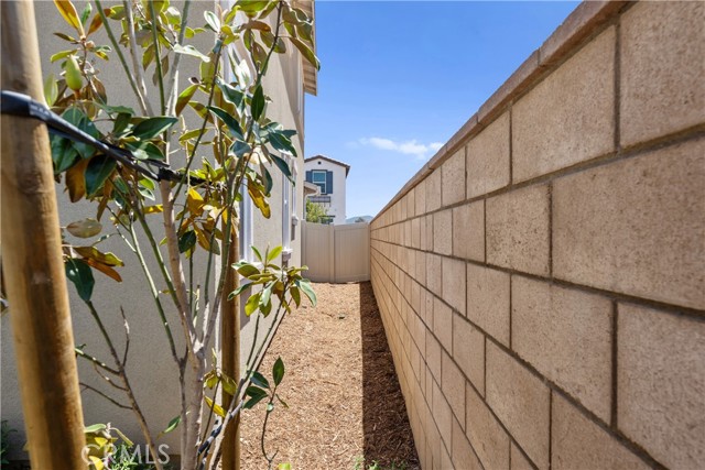 28577 Via Roble, Temecula CA: https://media.crmls.org/medias/108696c9-7ed6-4eb4-b07b-327d6c2669ad.jpg