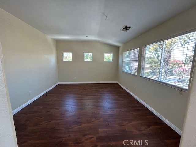 Detail Gallery Image 18 of 46 For 1911 Cefalu Ct, Riverside,  CA 92507 - 5 Beds | 2/1 Baths