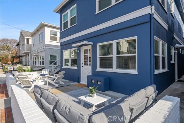 Detail Gallery Image 3 of 31 For 502 36th a,  Newport Beach,  CA 92663 - 2 Beds | 2 Baths