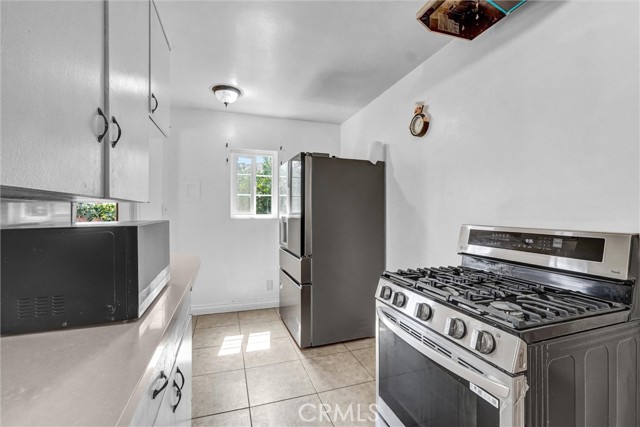 6626 Riverton Avenue photo 14