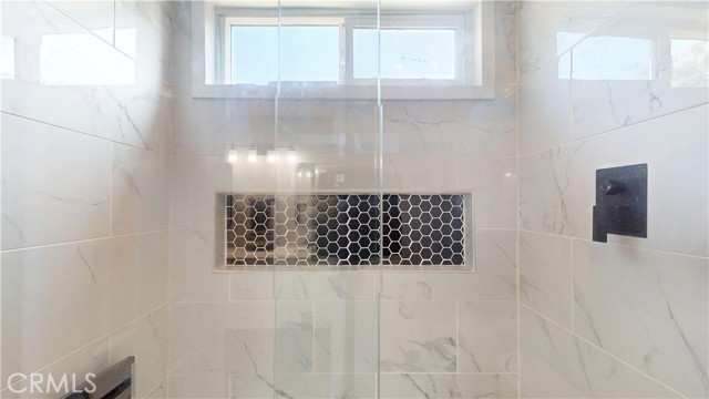 8161 Haven View Drive, Jurupa Valley CA: https://media.crmls.org/medias/1087590f-6c3b-474f-a487-fc653514c8b8.jpg