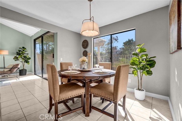 Detail Gallery Image 20 of 48 For 913 Whitewater, Fullerton,  CA 92833 - 2 Beds | 2/1 Baths