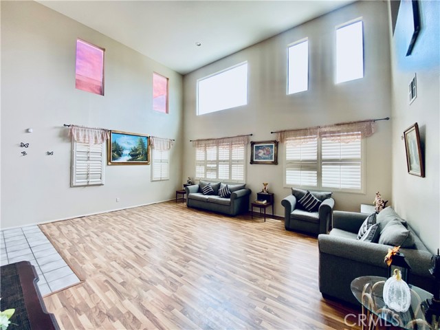 Detail Gallery Image 14 of 53 For 27833 Auburn Ln, Moreno Valley,  CA 92555 - 5 Beds | 3/1 Baths