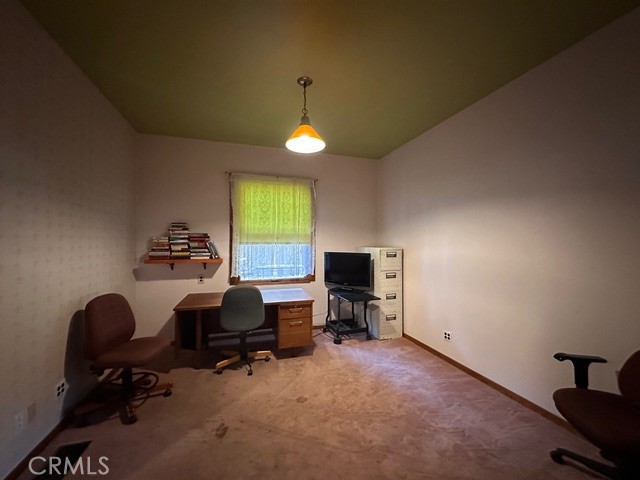 https://media.crmls.org/medias/1089b699-2f20-42c8-b3ef-bf1d0d9f5ab6.jpg?preset=X-Large