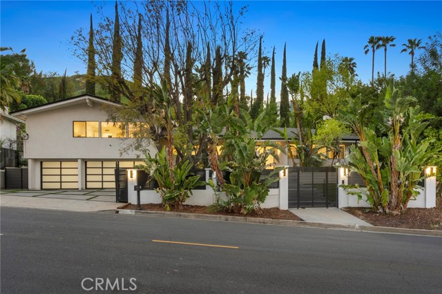5265 Del Moreno Drive, Woodland Hills CA: https://media.crmls.org/medias/108a3af0-104e-4cbb-879a-869d34fe0e1c.jpg