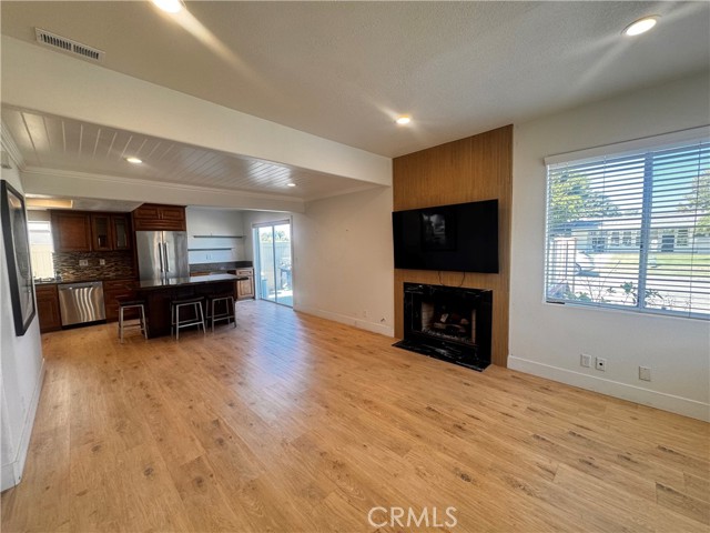 Detail Gallery Image 4 of 29 For 379 Monte Vista Ave a,  Costa Mesa,  CA 92627 - 4 Beds | 2/1 Baths