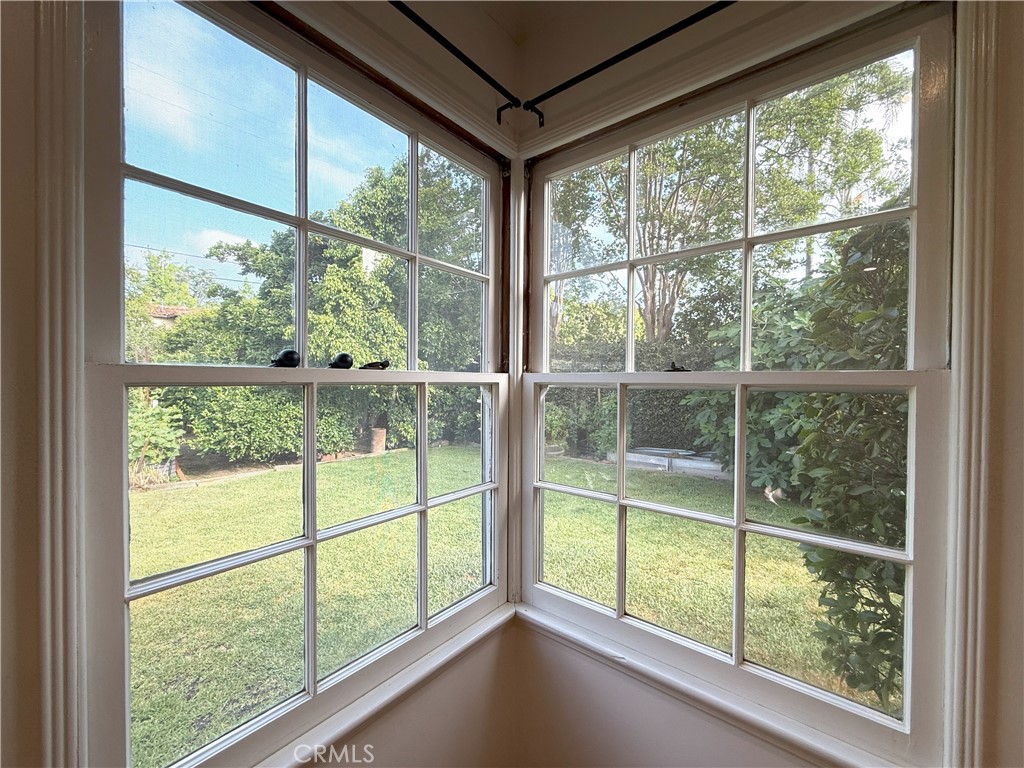 https://media.crmls.org/medias/108a7458-118d-4b01-90e1-b2051c1eeb13.jpg?preset=X-Large