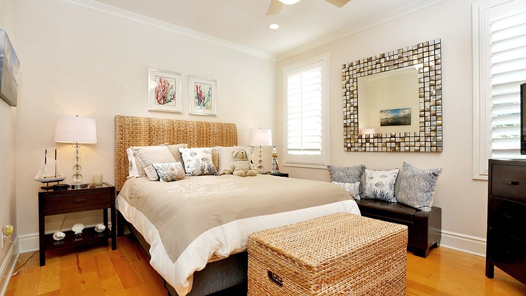 MLS #OC25258834 image #35