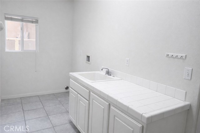 Detail Gallery Image 16 of 19 For 12662 Fair Glen Dr, Victorville,  CA 92392 - 4 Beds | 2/1 Baths